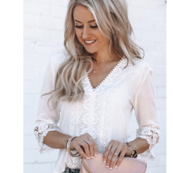 White V neck blouse with crochet details - Picture 4 of 7